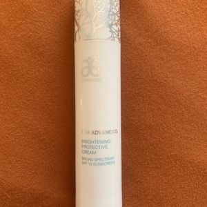 Arbonne RE9 Advanced Brightening Protective Cream